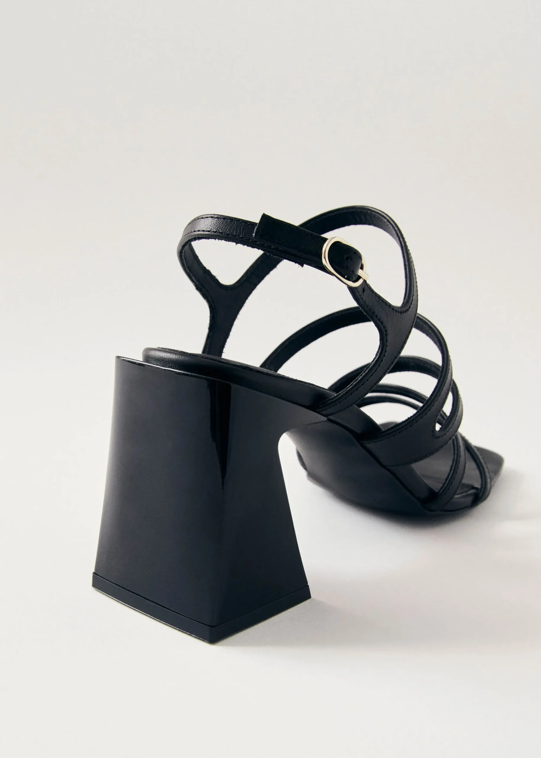 Aubrey Total Black Leather Sandals