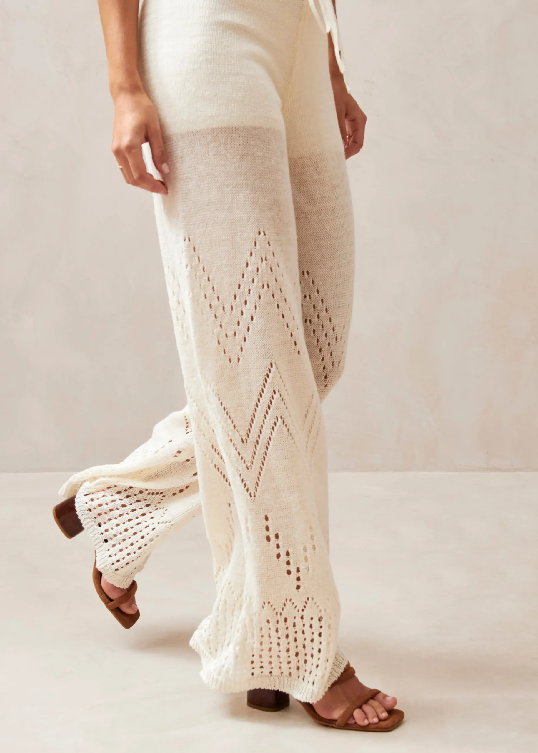 Capri Beige Tricot Pants