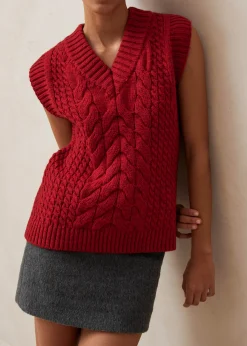 Cosy Red Tricot Vest