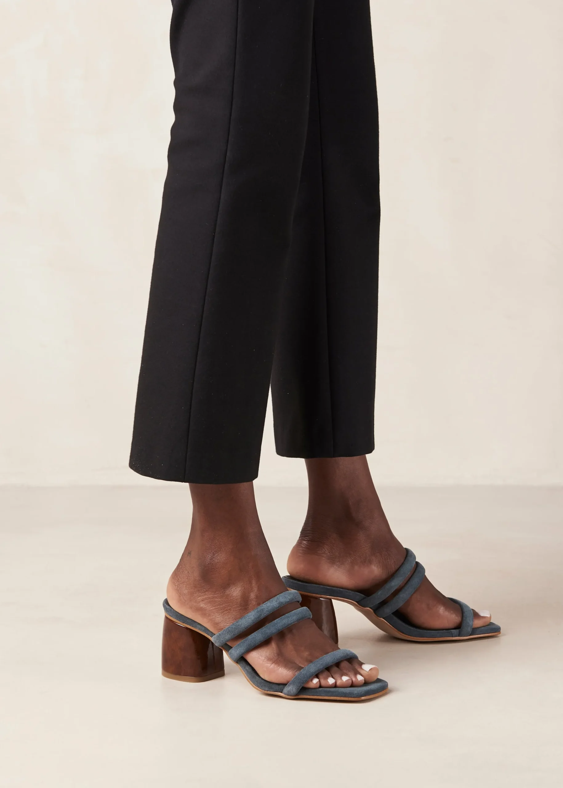 Indiana Grey Leather Sandals