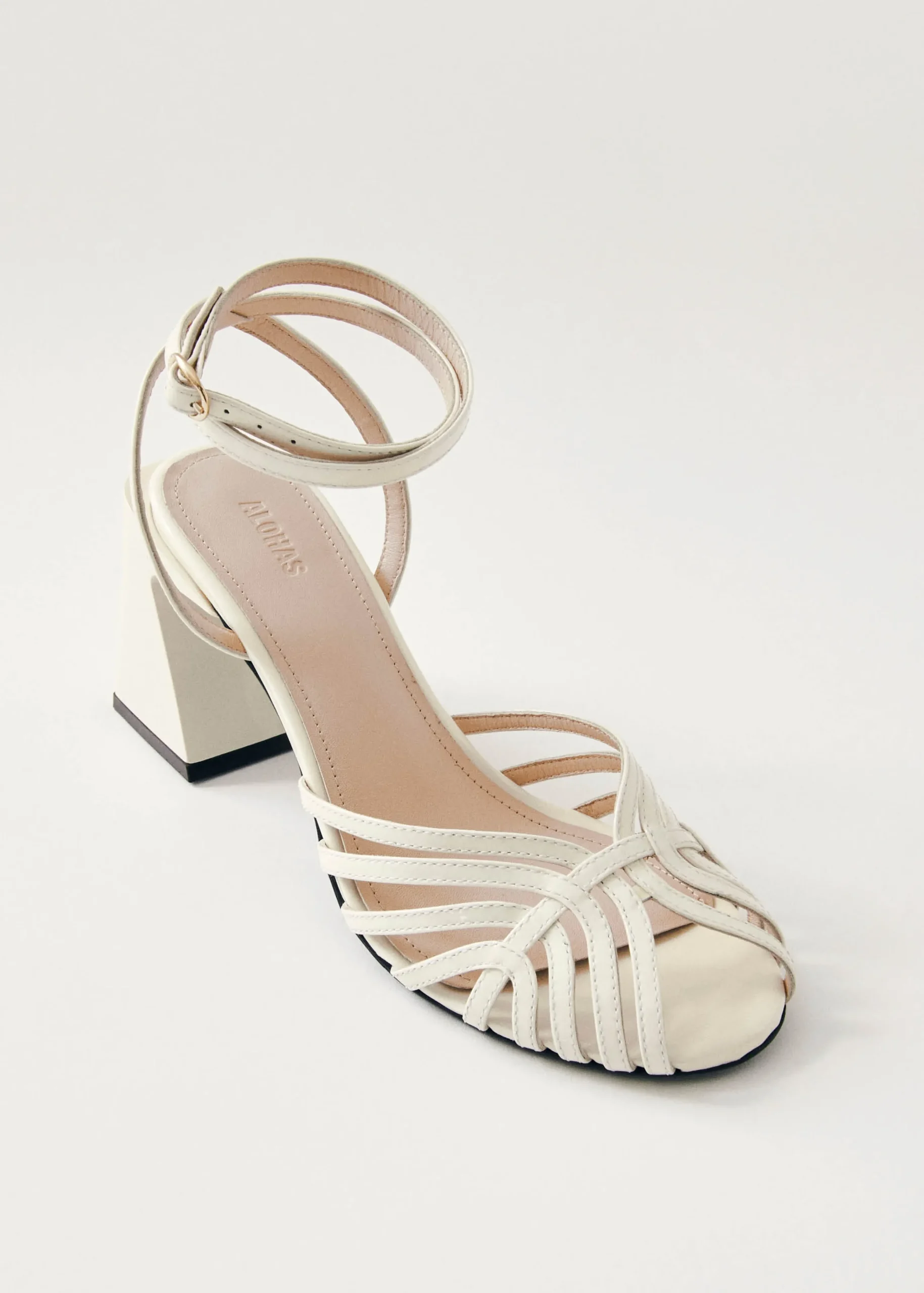 Jessa Onix Cream Leather Sandals