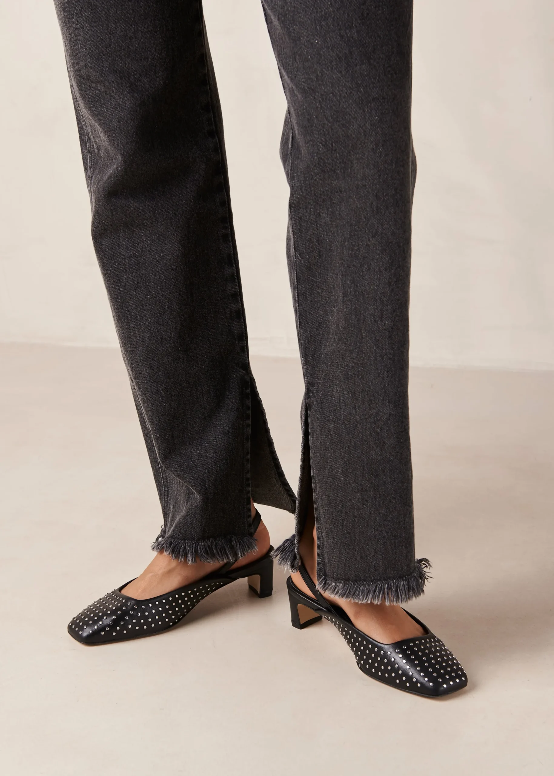 Lindy Studs Black Leather Pumps