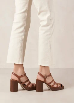 Rollers Caramel Sandals