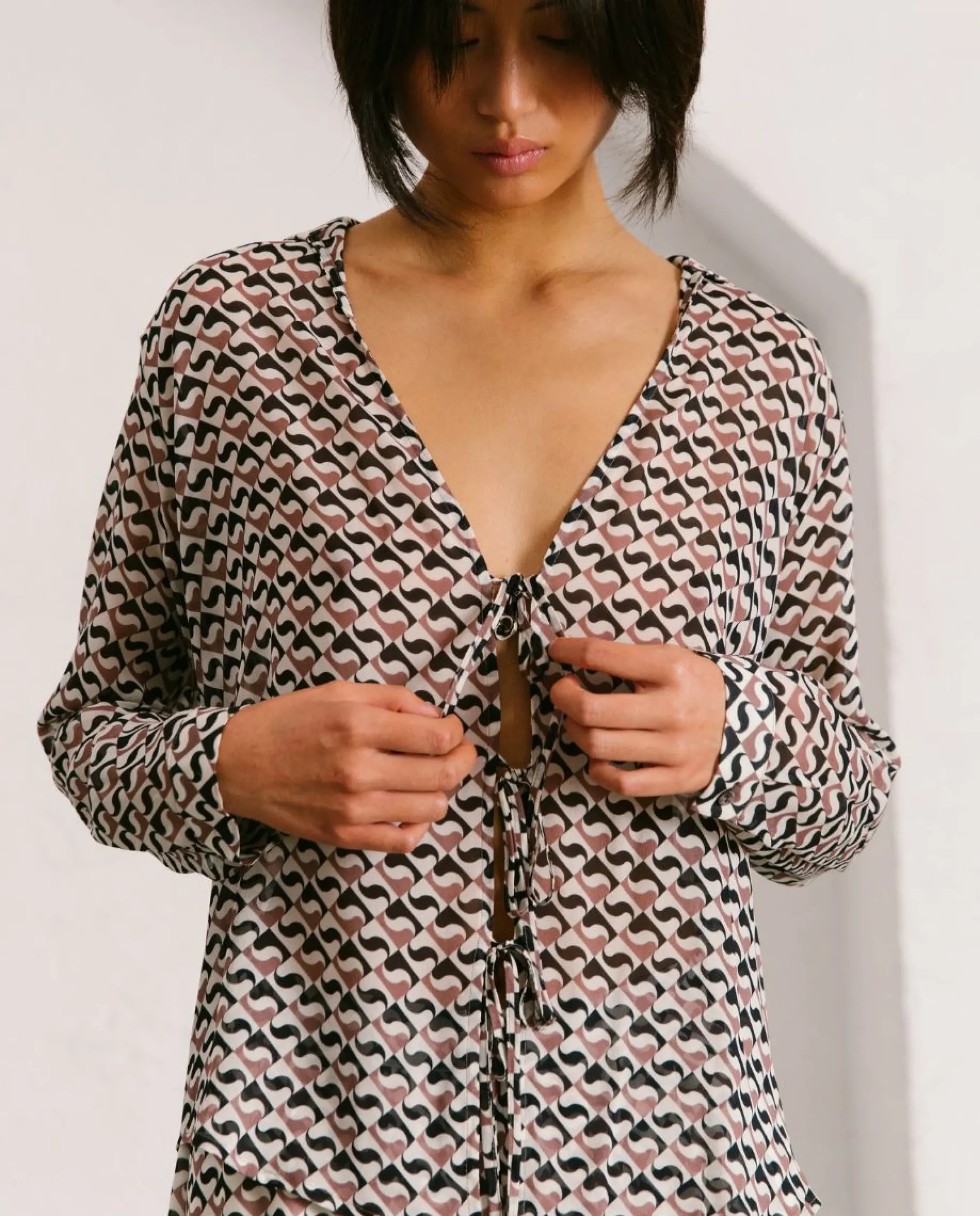 Rumours Monogram Black Nutmeg