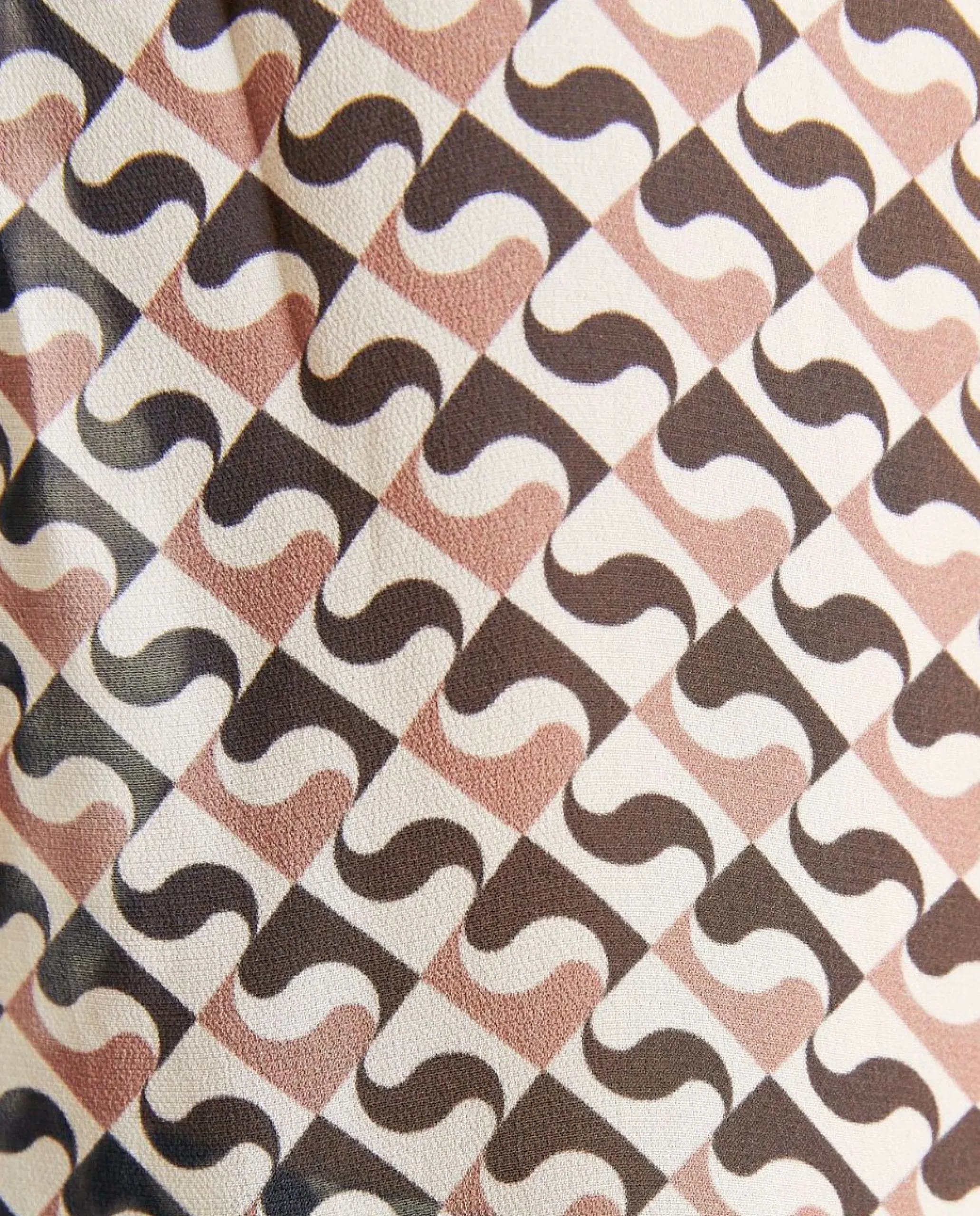 Rumours Monogram Black Nutmeg