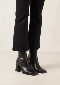 South Black Leather Ankle Boots