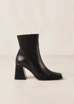 South Black Leather Ankle Boots