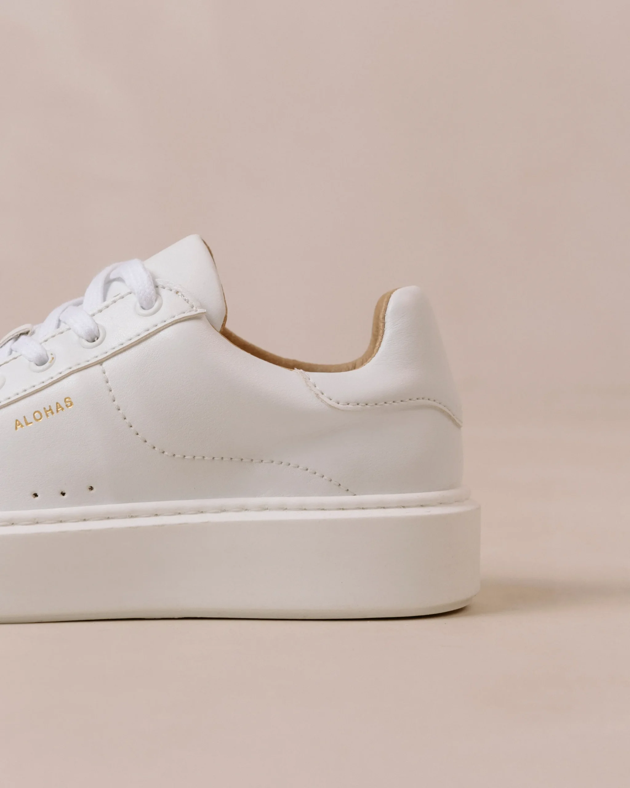 Tb.65 Apple Bright White