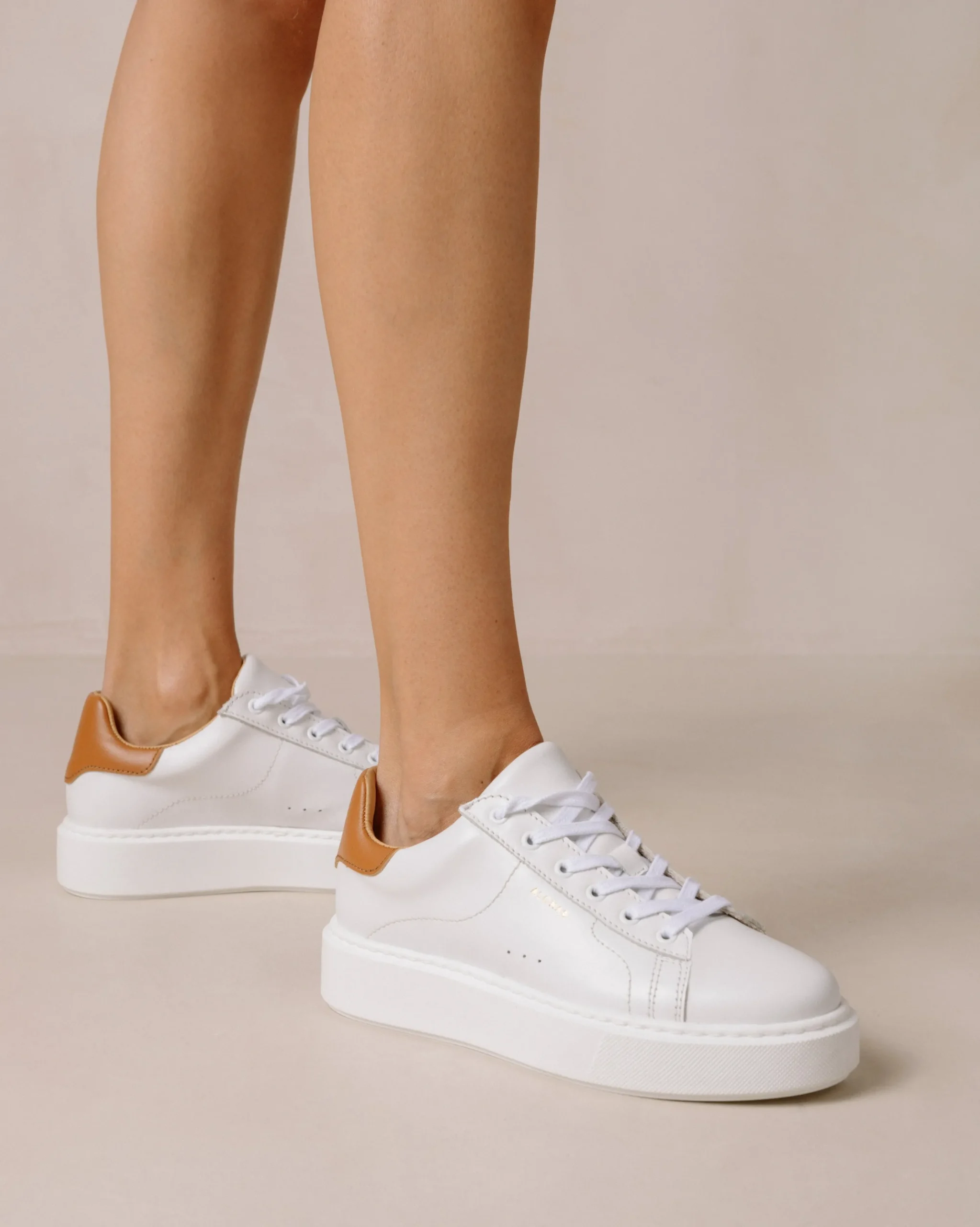 Tb.65 Bright White Tan
