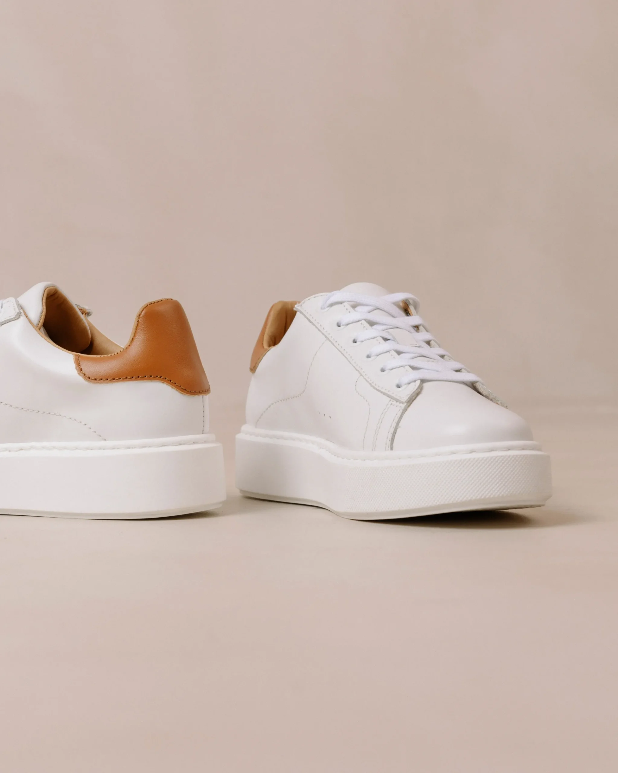 Tb.65 Bright White Tan